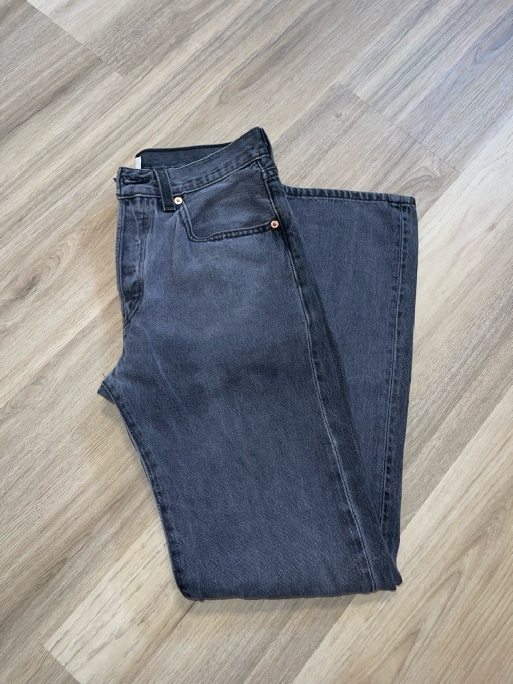 Levi's High-Rise Straight Jeans - Charcoal Black Wash - Picture 3 of 10